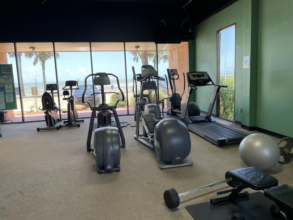 Apartment The Maravilla, Wonderful Pool/beach View, Newly Renovated, 3 Pools Corner *