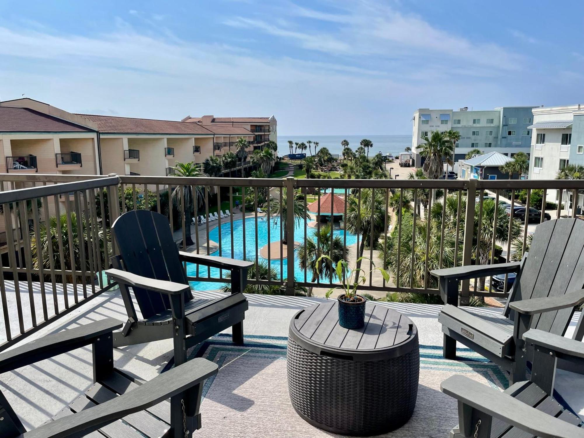 The Maravilla, Wonderful Pool/beach View, Newly Renovated, 3 Pools Corner *